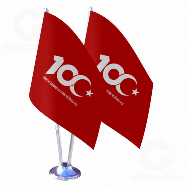 Krmz Trkiye Cumhuryetinin 100.Yl ikili Masa Bayra