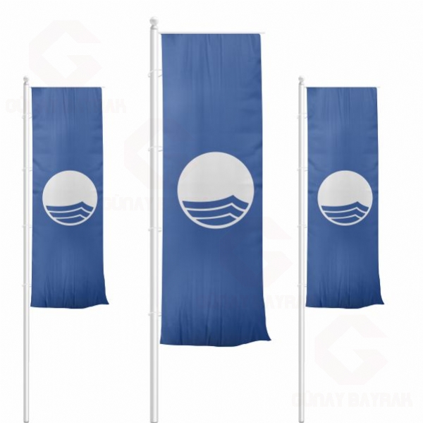 Mavi Deniz Dikey ekilen Bayraklar
