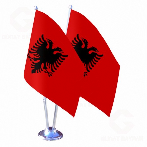 Arnavutluk ikili Masa Bayra