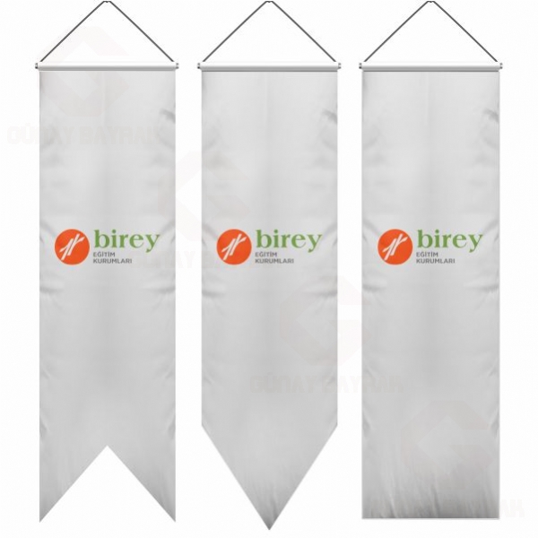 Birey E�itim Kurumlar� K�rlang�� Bayraklar