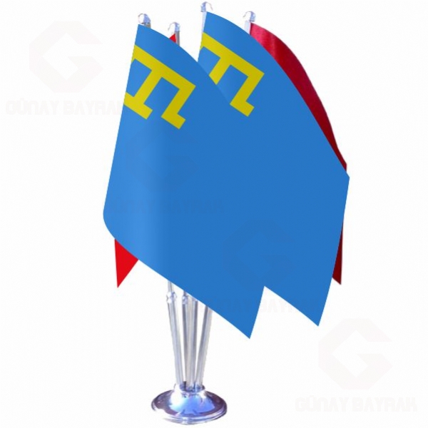 K�r�m Tatarlar� D�rtl� Masa Bayra��
