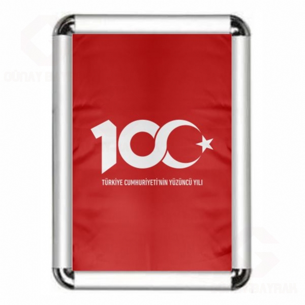 Krmz Trkiye Cumhuryetinin 100.Yl ereveli Resimler