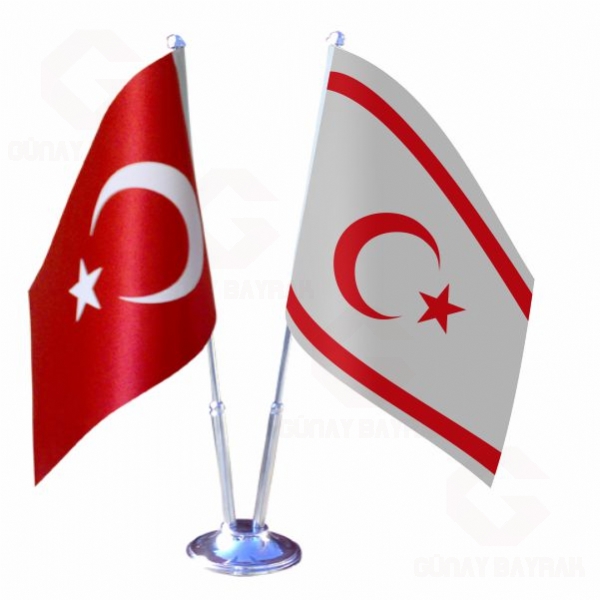 Kuzey K�br�s T�rk Cumhuriyeti 2 li Masa Bayraklar�