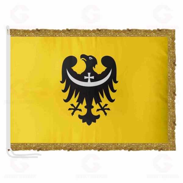 Lower Silesian Saten Makam Bayra��