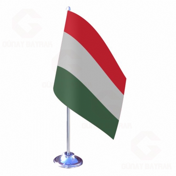 Macaristan Tekli Masa Bayra