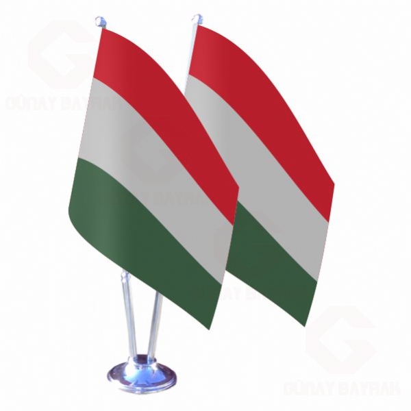 Macaristan ikili Masa Bayra