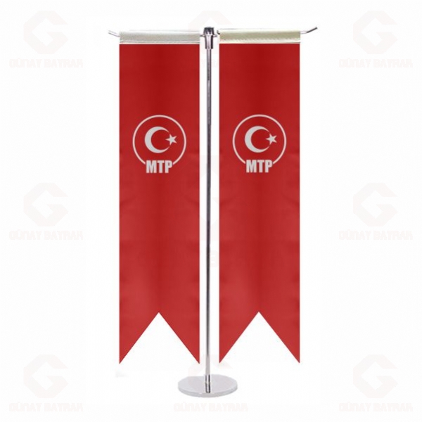 Milliyet�i T�rkiye Partisi T Masa Bayraklar�