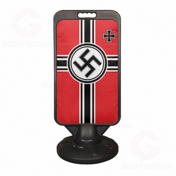Nazi Almanyas Sava Plastik Duba