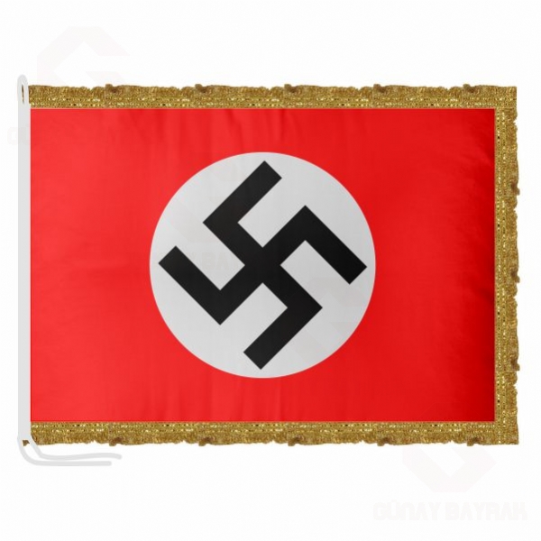 Nazi Saten Makam Bayra