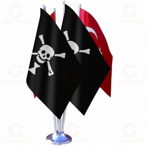 Pirate Of Emanuel Wynn D�rtl� Masa Bayra��