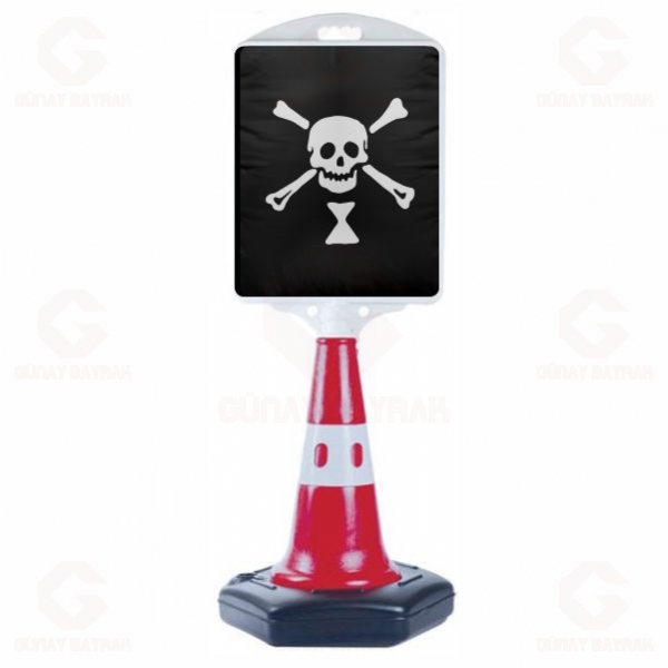 Pirate Of Emanuel Wynn Orta Boy Yol Reklam Duba
