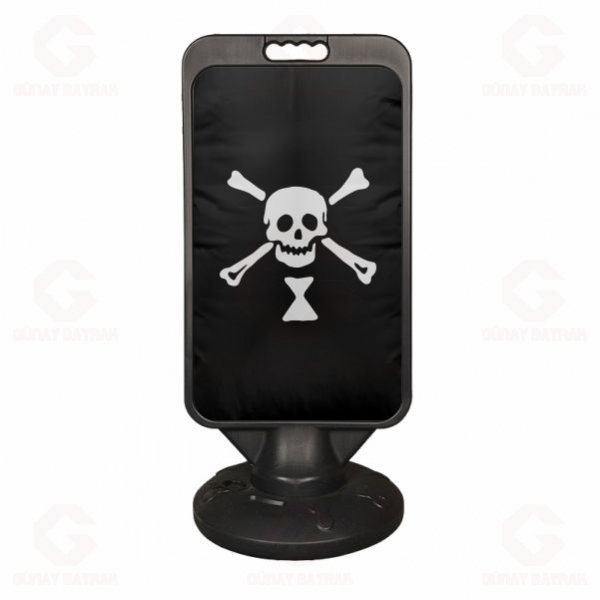 Pirate Of Emanuel Wynn Plastik Duba