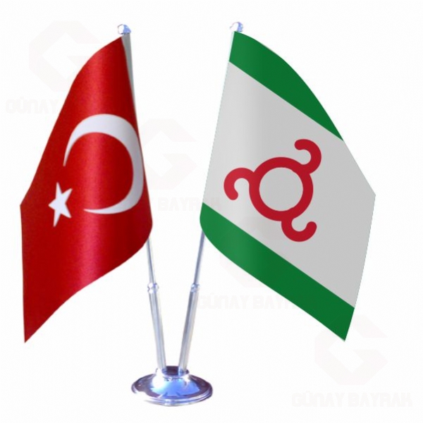 �ngu�etya 2 li Masa Bayraklar�